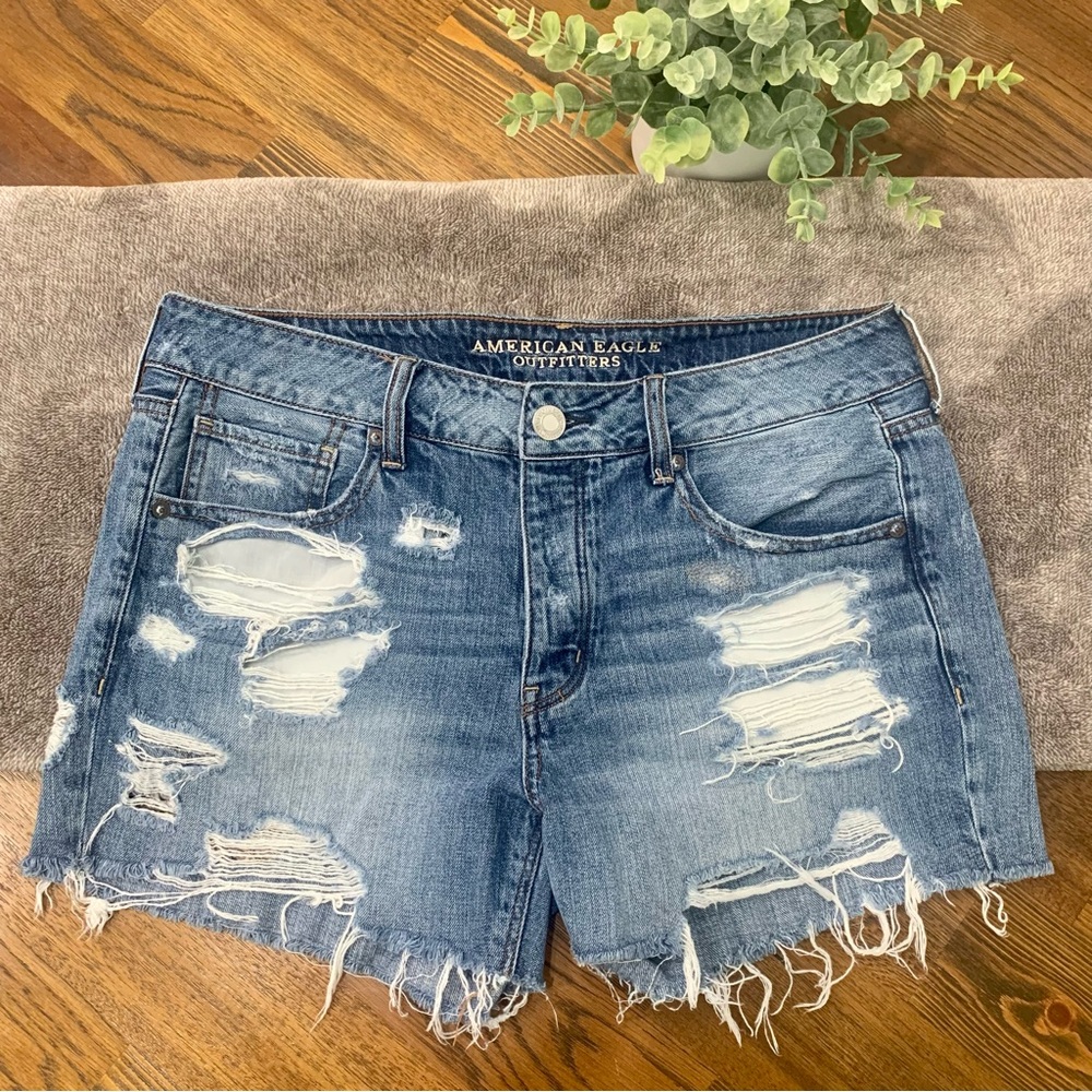 American Eagle Tomgirl Jean Shorts